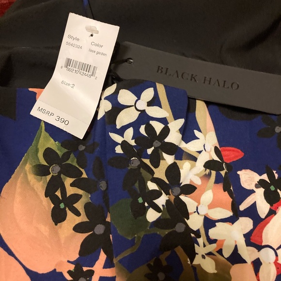 Dress - Picture 3 of 3